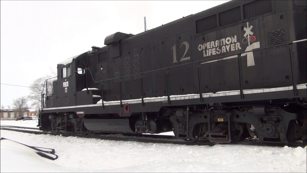 Wabash Central WBCR 12 Shoves Hoppers off the Norfolk Southern New Castle District