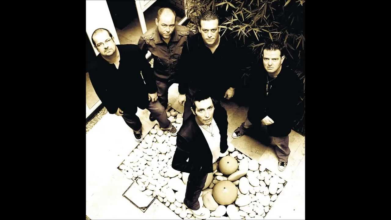 Aslan - Different Man