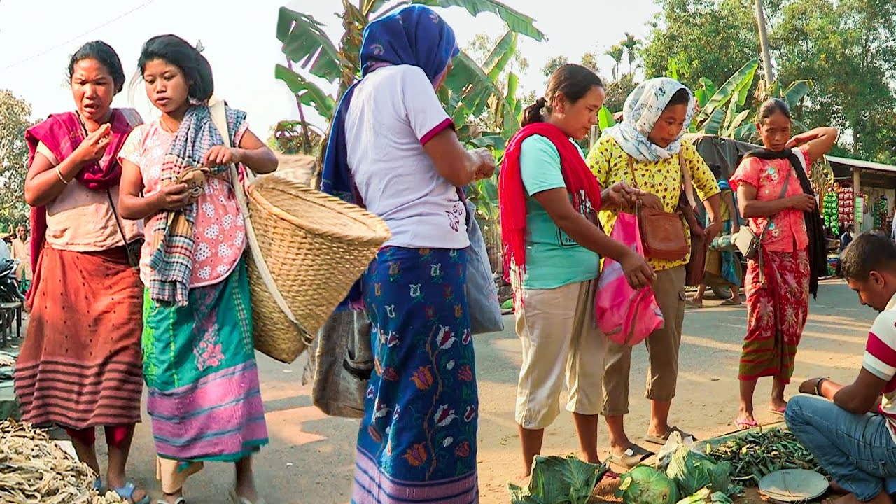 সীমান্ত ঘেঁষা তিন জাতির মিলন মেলা করিমখালীর ভাংতিরপাড় বাজারে || Panorama Documentary
