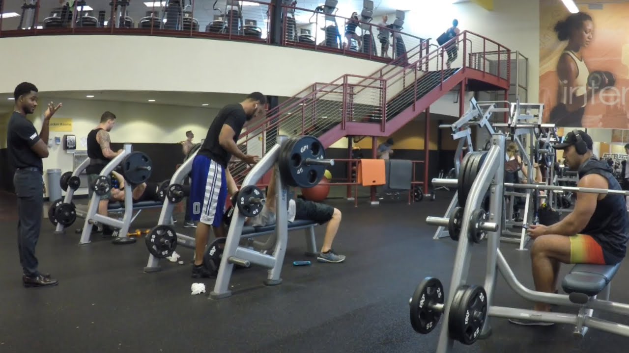 YA MAKIN ME LOOK BAD, that’s GOOD though, I need the MOTIVATION - 375lb bench press at 151lb bodywt