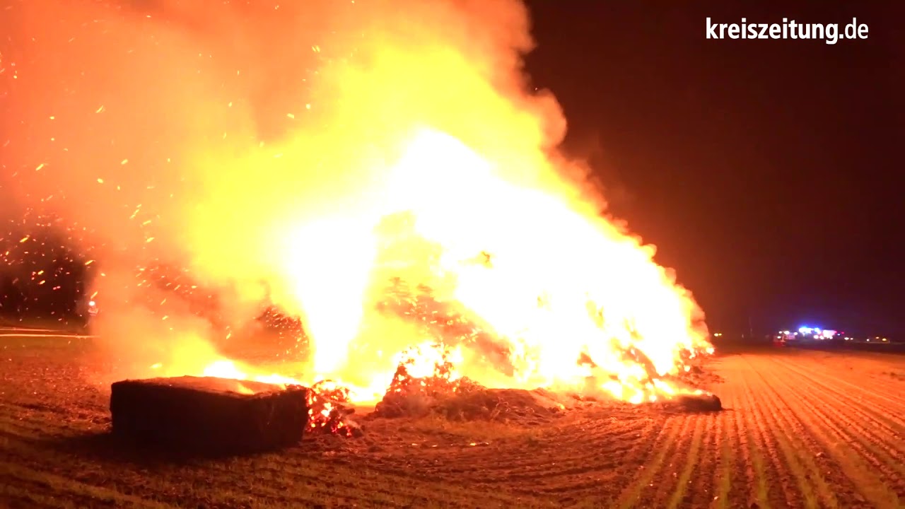 450 Strohballen in Bassum bei Feuer zerstört