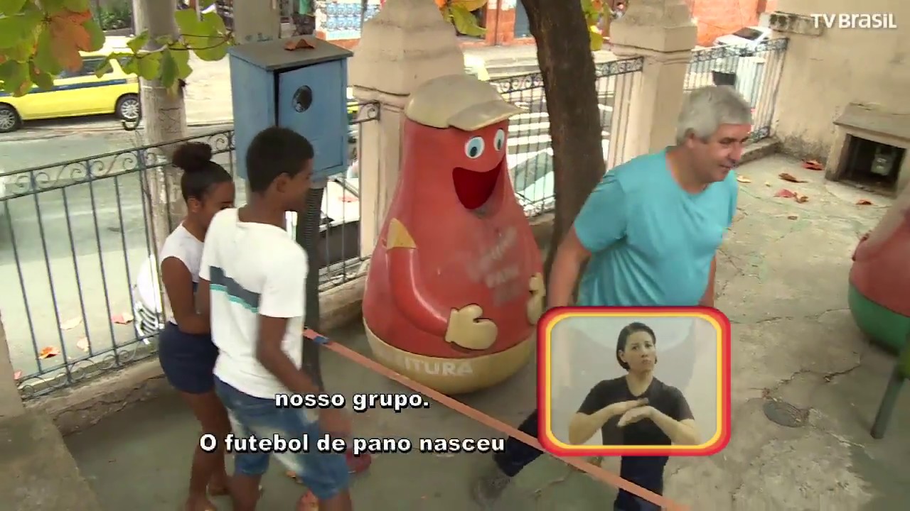 Programa Especial - Educação Física adaptada: futebol de pano e slackline