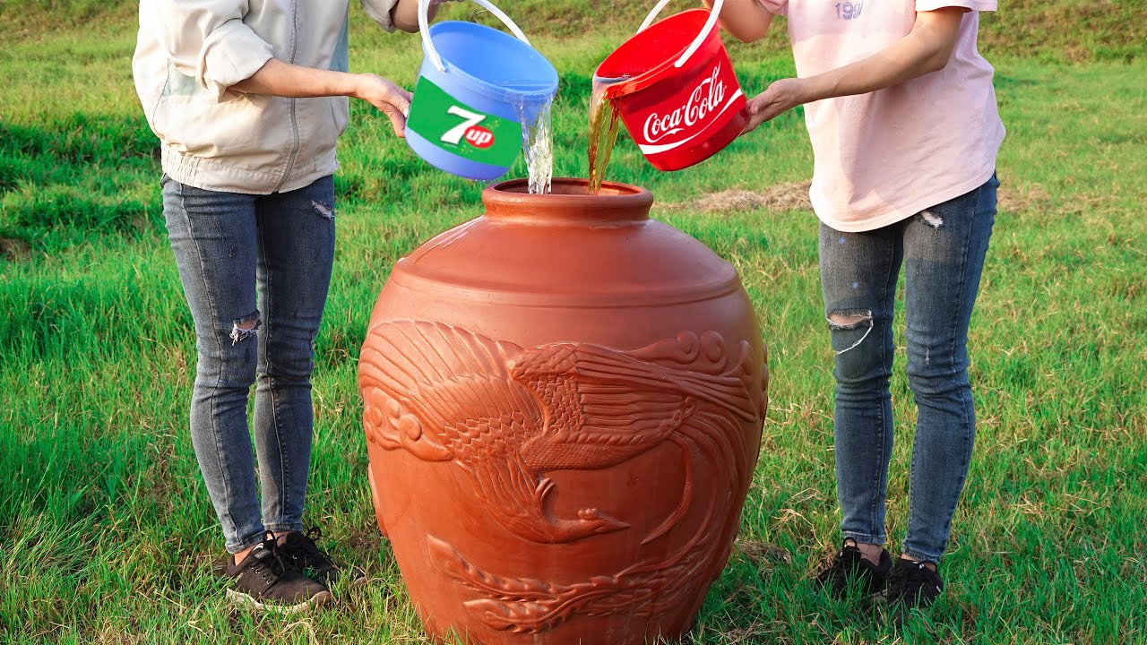 Experiment: Coca Cola, 7 Up and  Mentos in Giant Buckets - Satisfying video! Relaxing