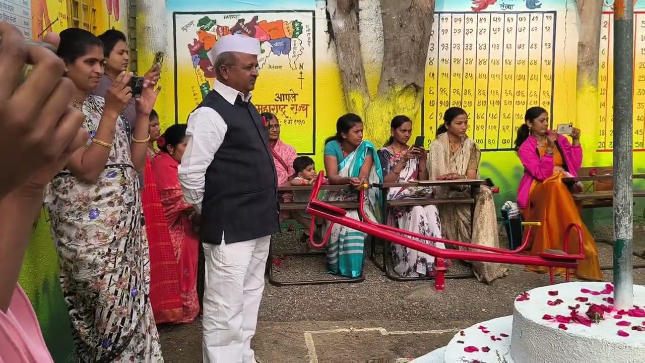 हम बच्चे हिंदुस्थान के....जि प प्रा शाळा हरिबाबावस्ती 