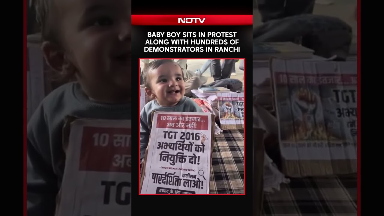 Jharkhand Student Protest | Baby Boy Seen Sitting Among Protesters, Melts Hearts