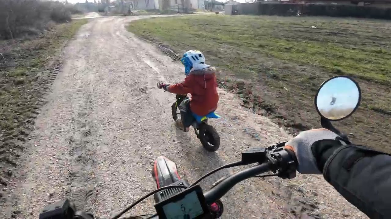 Motorozás az 5 éves fiammal | 2026 első Apa-fia motorozása 🏍