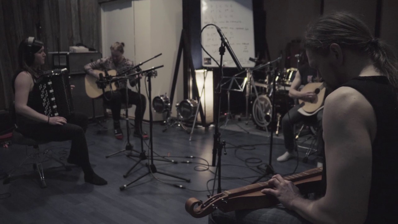 Ensiferum - Unettomaan Aikaan (TRACKING IN THE STUDIO)