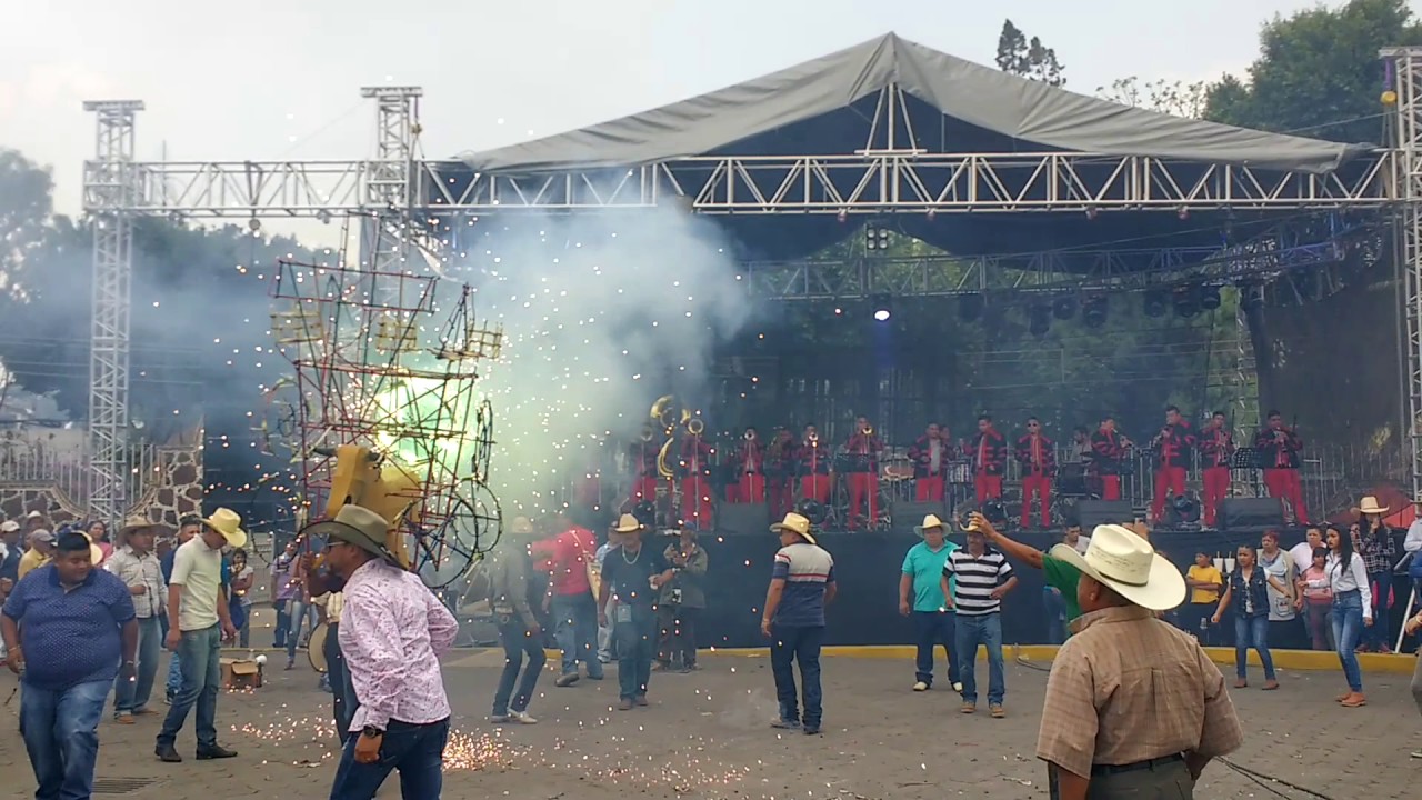 Banda la Famosa en Santiago Acahualtepec