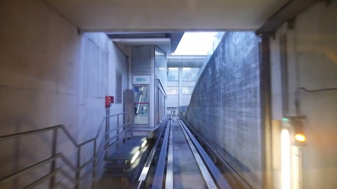 CDGVAL - Trajet de T3 Roissypole à T2 Gares