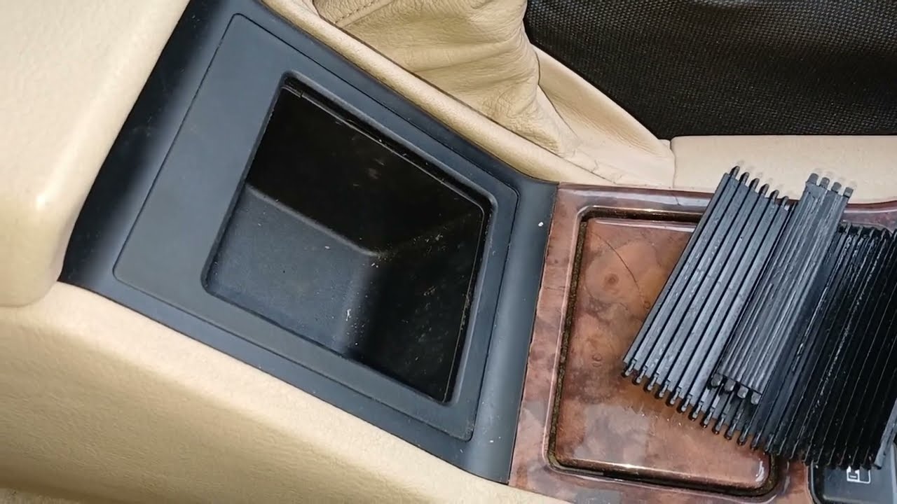 шторка монетницы bmw e39 / bmw e39 coin box curtain