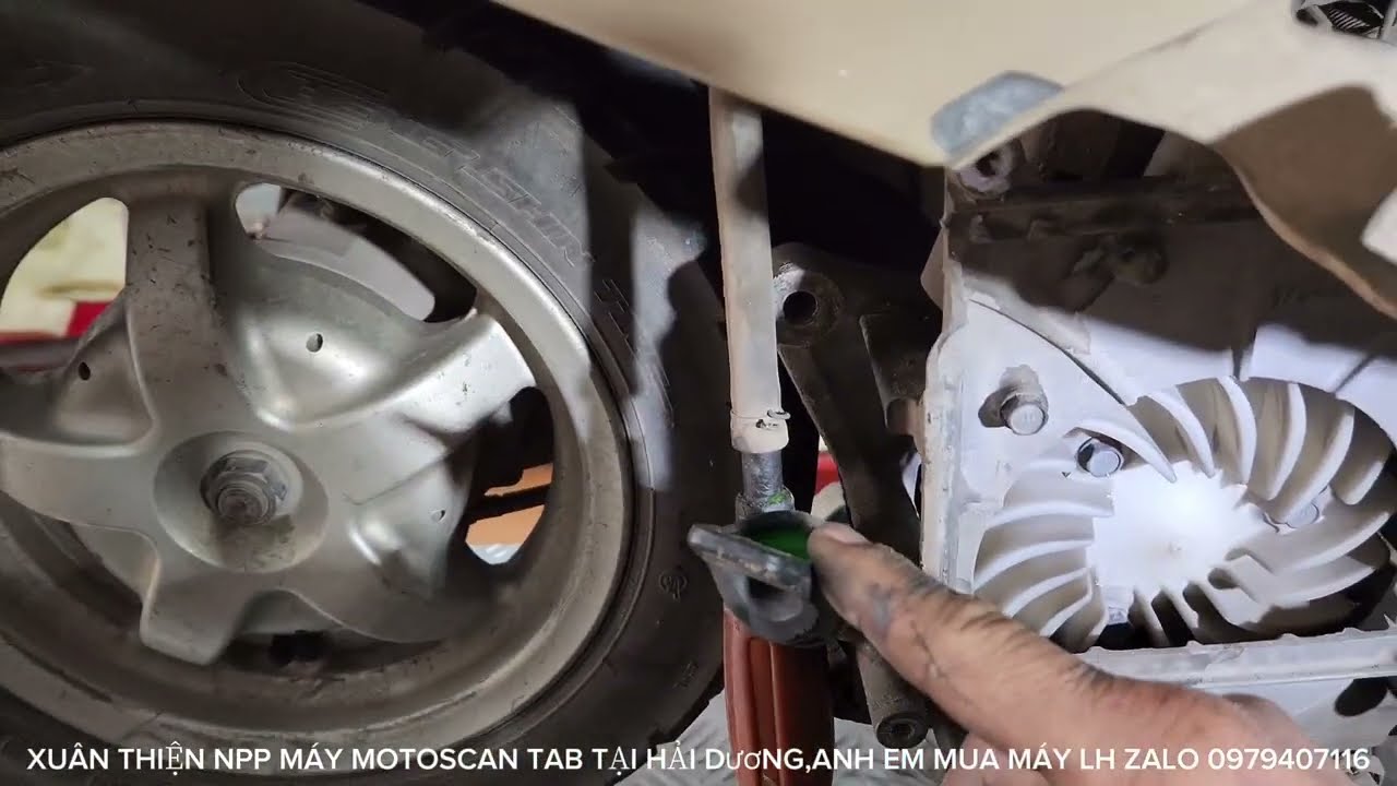 THAY PHỚT NƯỚC XE LEAD 110 ANH EM CHÚ Ý CÁCH THÁO VÌ DỄ GÃY BÁNH RĂNG NHỰA
