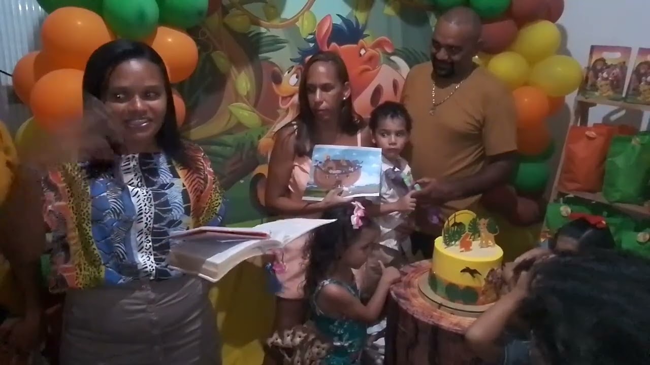 MINISTRANDO A PALAVRA EM UMA FESTA 