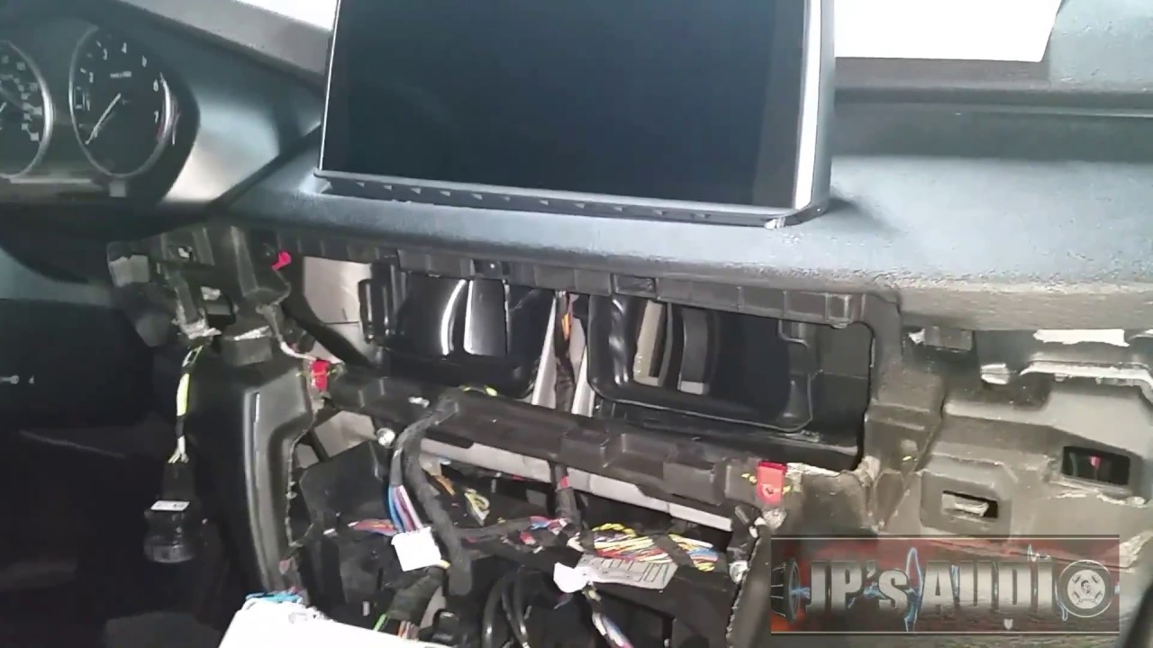 2015 bmw x5 radio and monitor removal