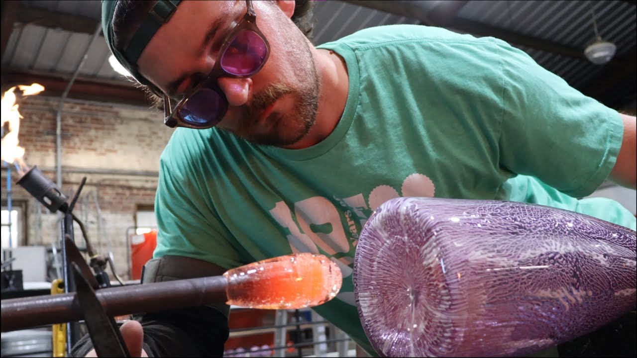 Narrated glassblowing, full process, murrine color pattern ruffle vase