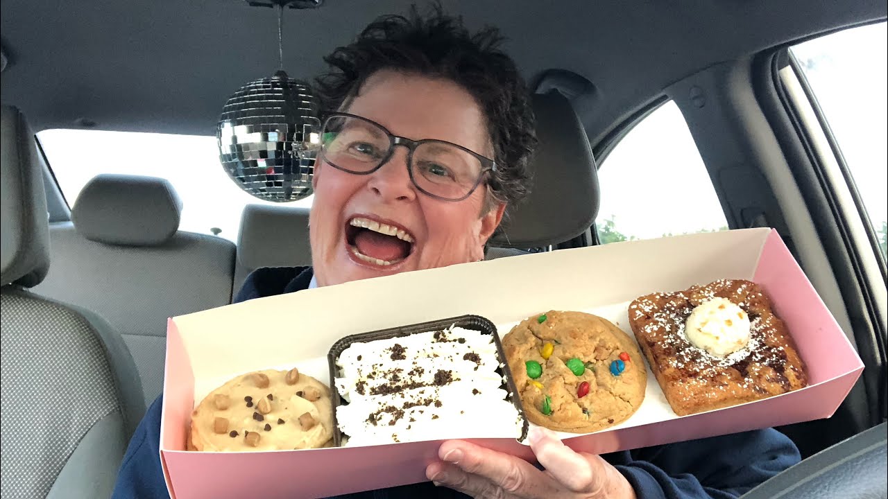 CRUMBL COOKIES NEW YEAR&rsquo;S REVIEW! Cookie Dough, Cookies & Cream Tres Leches, Monster, French Toast
