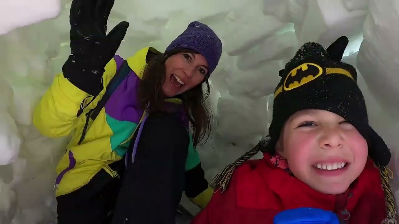 RAQUETAS DE NIEVE en familia en el Puerto de Navacerrada con Tabei Adventures