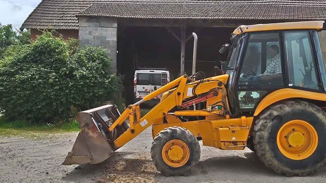 140-24 JCB 3CX