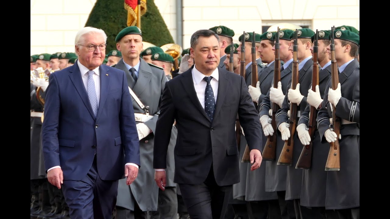 Militärische Ehren - Kirgisistans Präsident - Ehrenbataillon