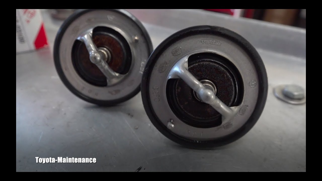 Toyota V8 engine 2UZ-FE Thermostat