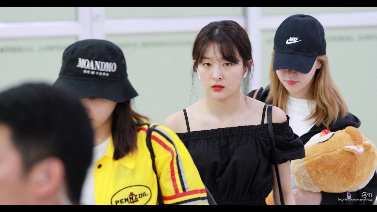 180610 레드벨벳(Red Velvet) 슬기 (김포공항 입국)