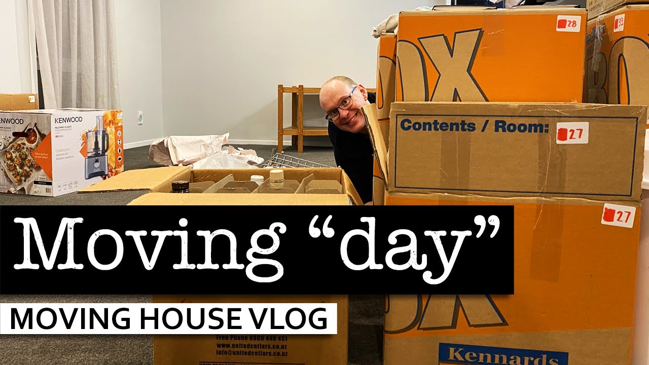 MOVING DAY 💜 Well...moving night | Moving house vlog | Moving in New Zealand