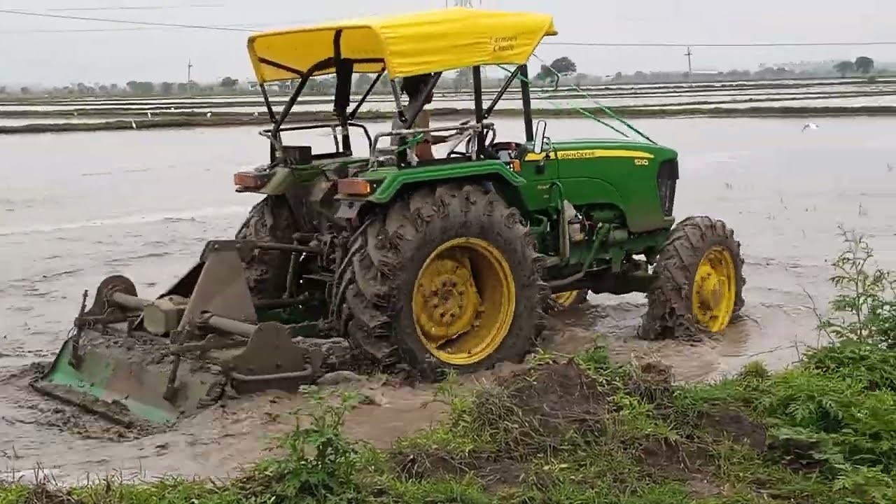 JOHN DEERE 5210 SE धान की मचाई