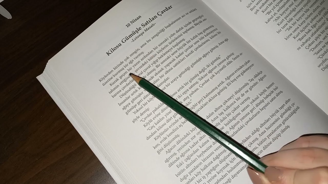 ASMR Türkçe Sakızlı Kitap okuma