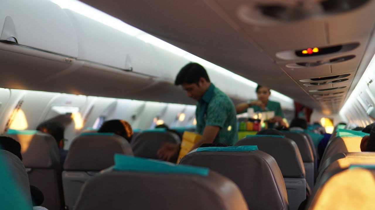 SERASA NAIK PRIVATE JET!?!?! Review Garuda Bombardier CRJ 1000