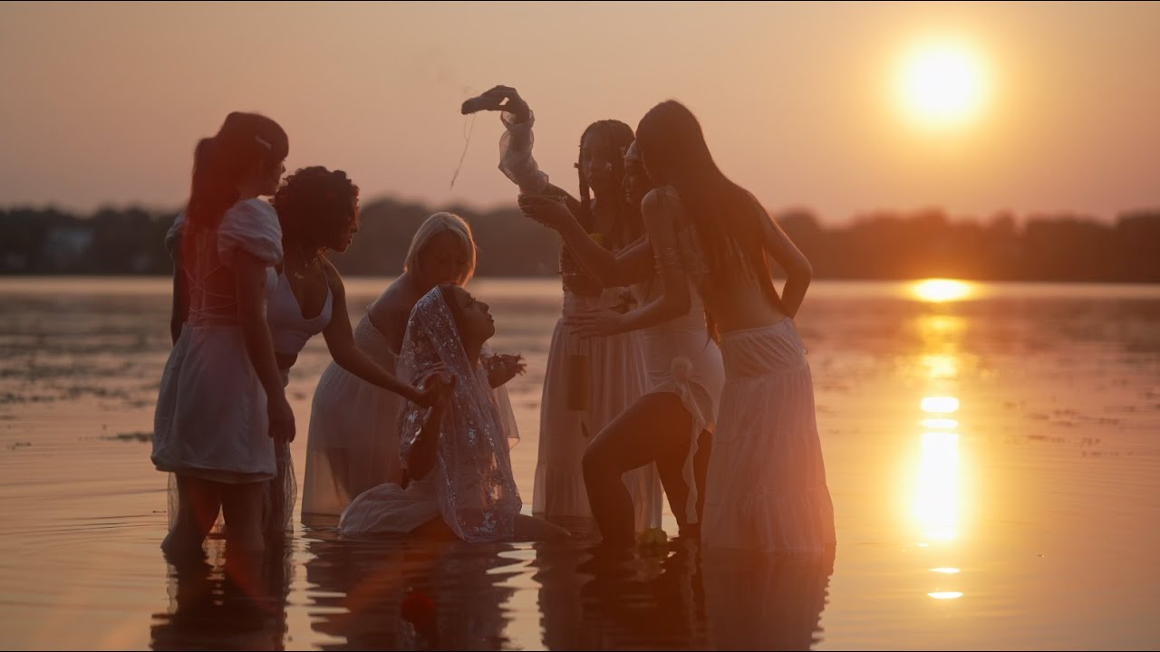 NaLi - Bendecida (Official Video)