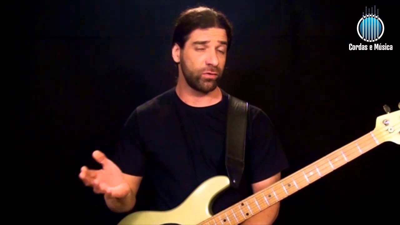 Postura em Pé com o Contrabaixo - Cordas e Música - Aul.3/Bai./Mod1