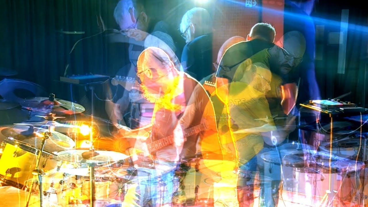 Spectral Gates - 'warning' - Music Video [strobe effects]