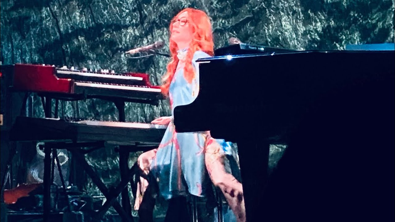 Tori Amos Oysters Rochester NY 2022