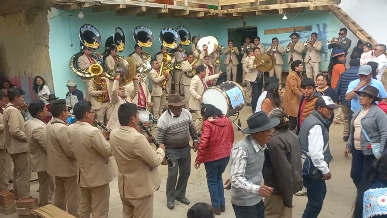 Banda Sol Andino de Huanja Mix Huaynos Cantados Festividad del Señor de Huancayo En Uco