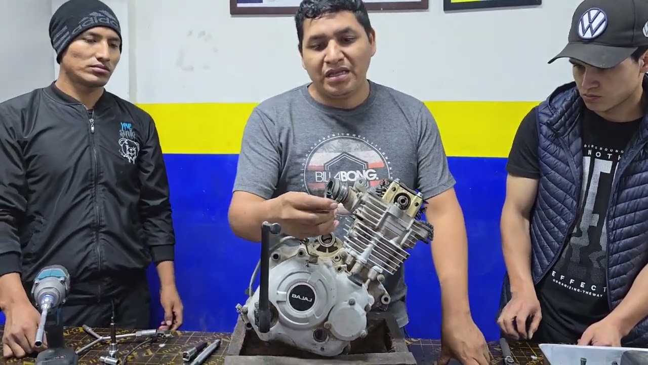 Desarmado de culata y cilindro Bajaj Boxer 150cc