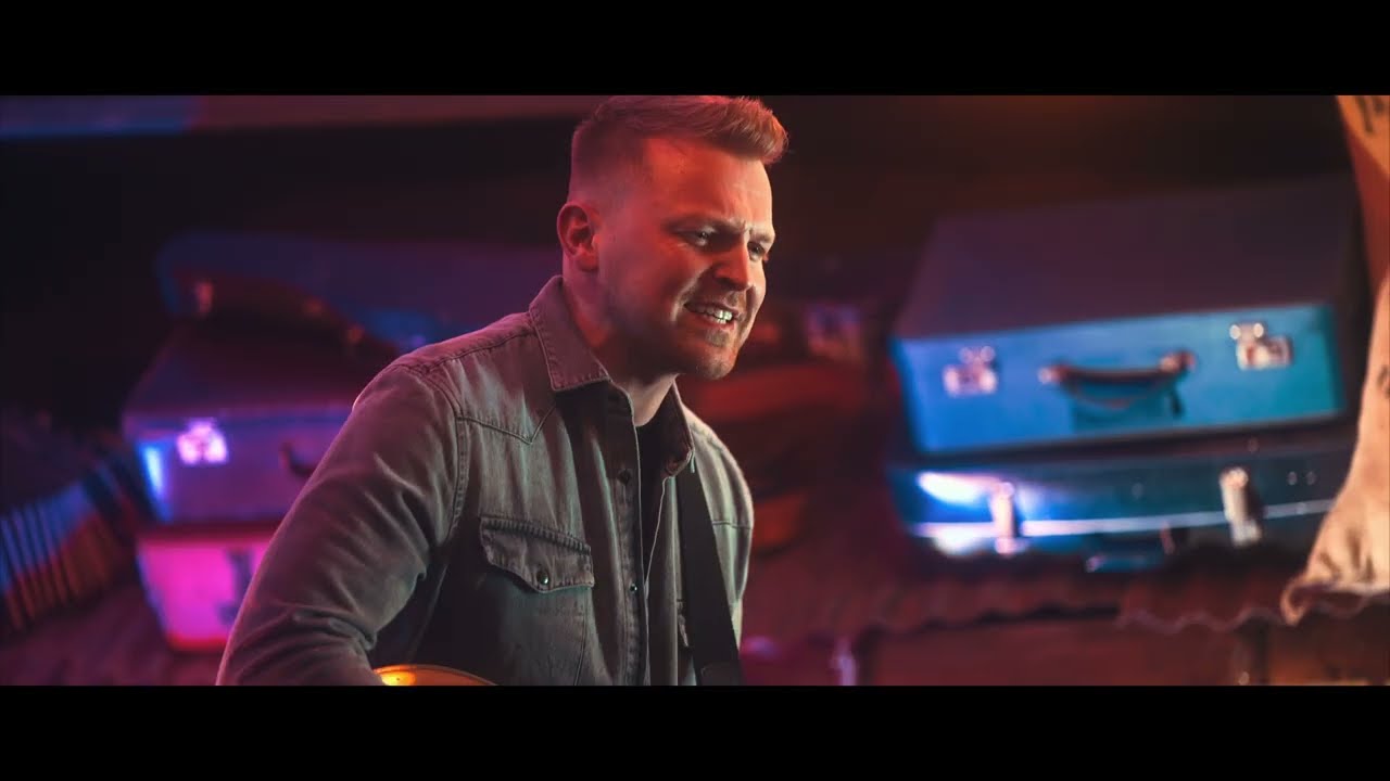 Lee Matthews - Irish Whiskey On The Shelf (Official Music Video)