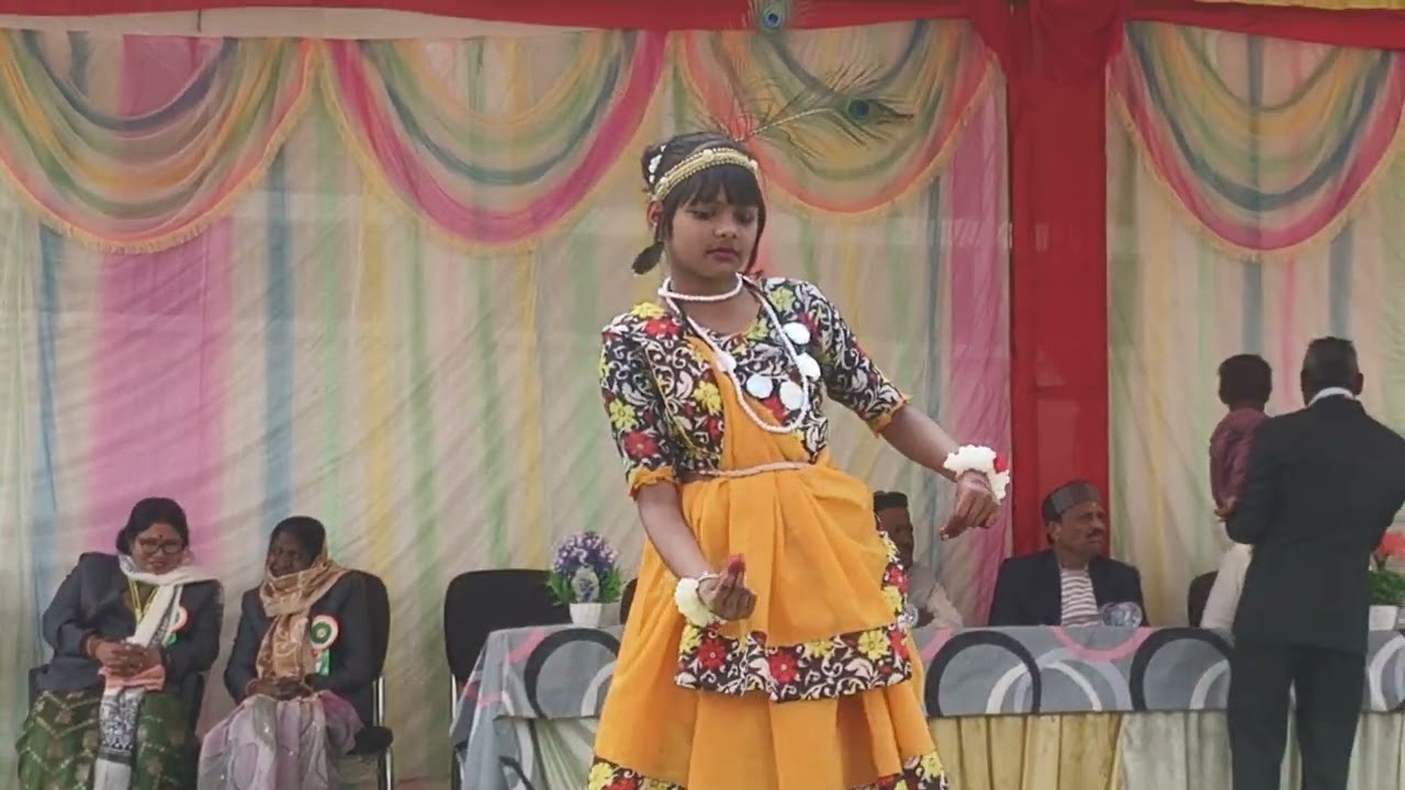 झूम झूमझूमा झूम झूमके आजा सुवा घूमके