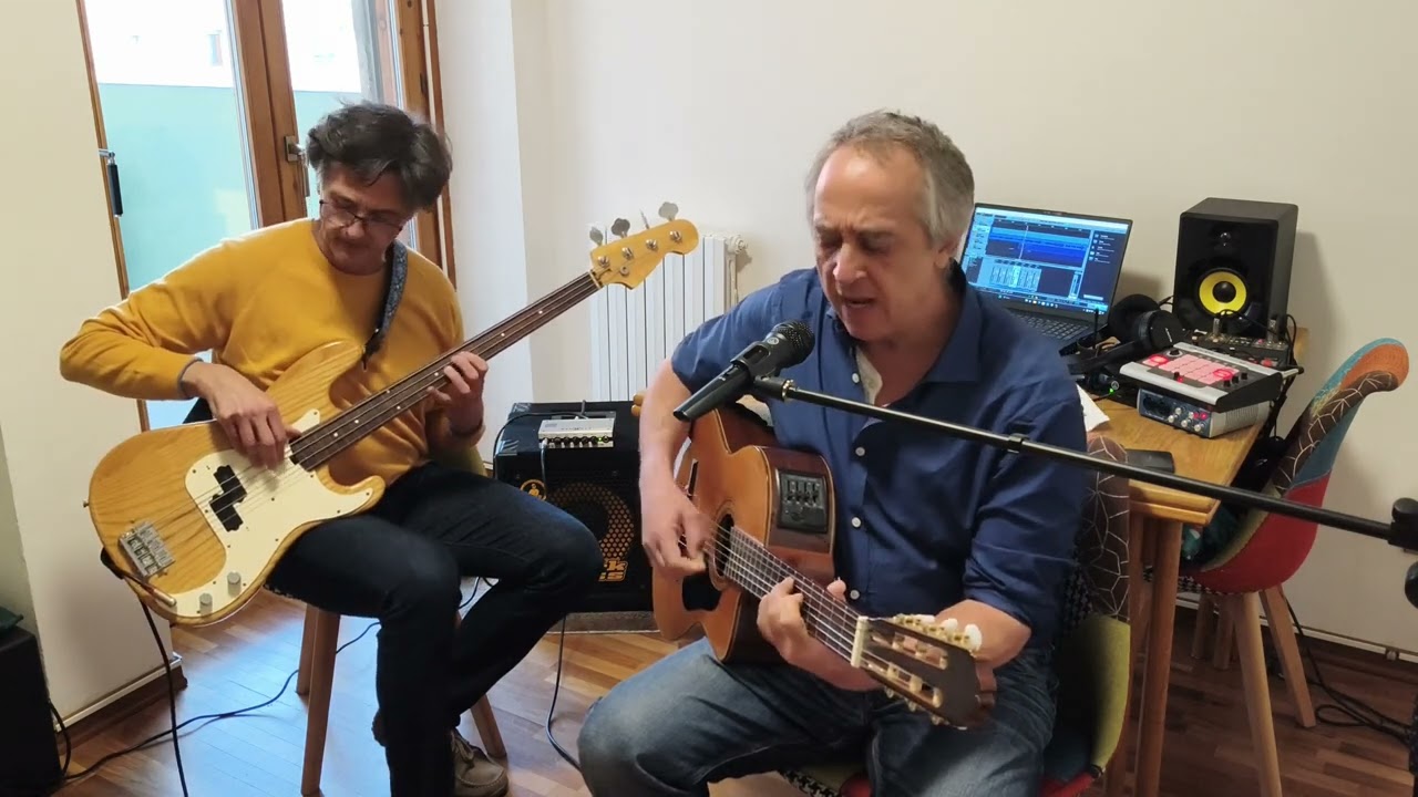 Angelo Messini: Jenky #musicaitalianaanni90 #pop  #musicaleggera #chitarraclassica #fretlessbass