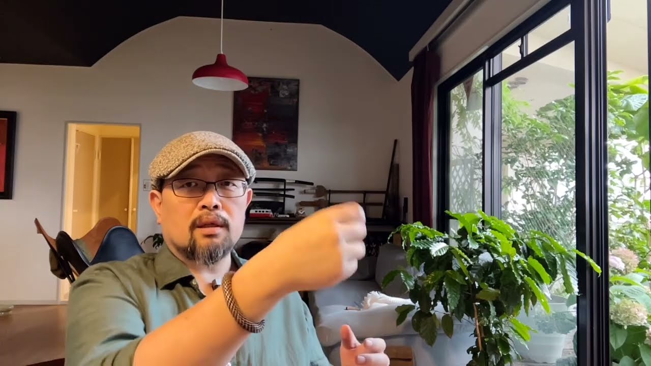 文化人的&ldquo;辱包&rdquo;新手法：利用书店的推荐位；《农村集体经济组织法》不会导致&ldquo;人民公社&rdquo;，而是更糟糕的&ldquo;南街村化&rdquo;