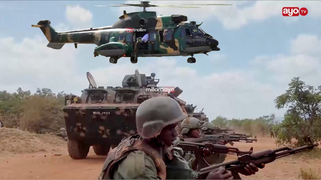 UBABE WANAJESHI WAPYA MEDANI ZA KIVITA, HELKOPTA JUU, VIFARU CHINI, GAGUTI
