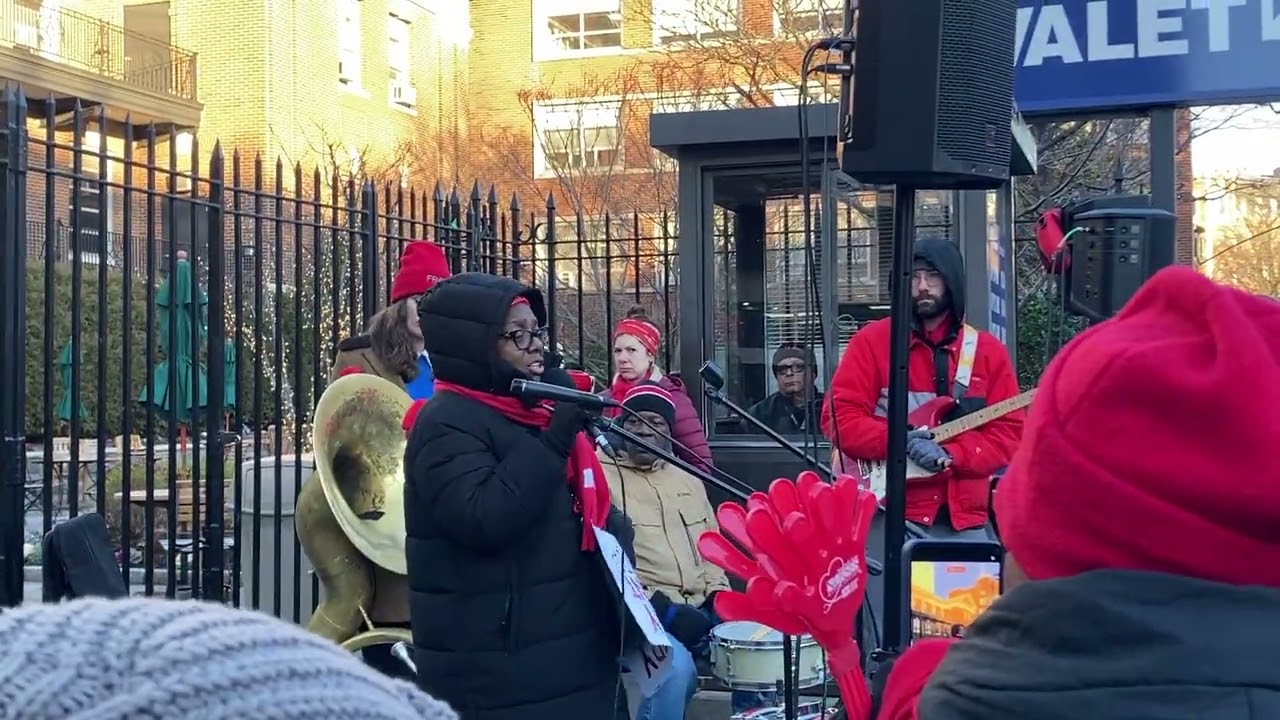 Day 4 of Nurses' strike at Montefiore Medical Center, East 210th Street,  Norwood, Bronx 1/14/26. V2
