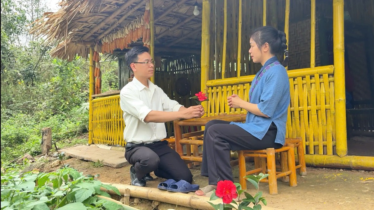 Бедная мать-одиночка Ли Ту Ту была глубоко тронута, когда добрый гендиректор признался ей в любви.