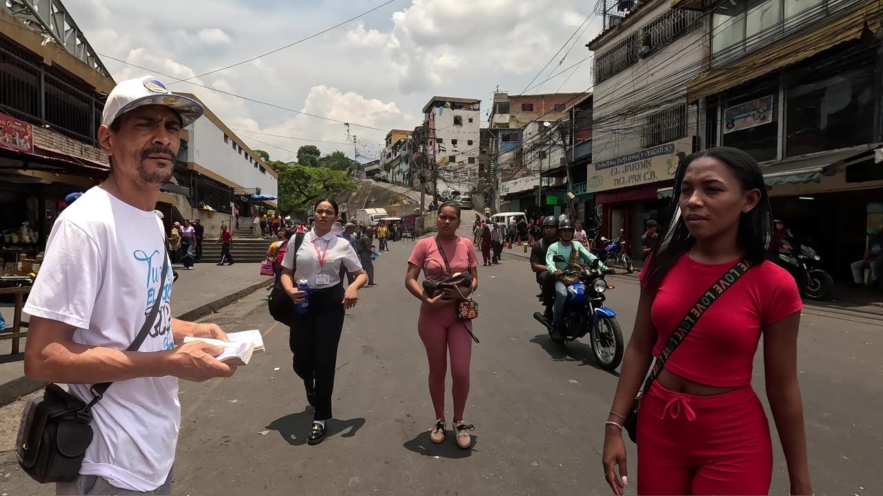 This is Life in Venezuela's largest slum after Maduro's kidnapping 🇻🇪