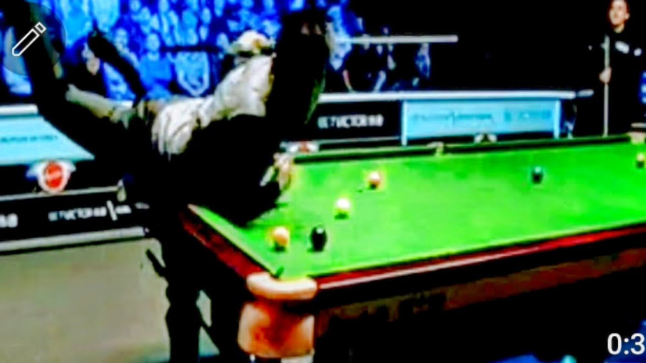 KBV-228 Ronnie O'Sullivan laughs as Liang Wenbo ends up on the snooker table after  difficult shot