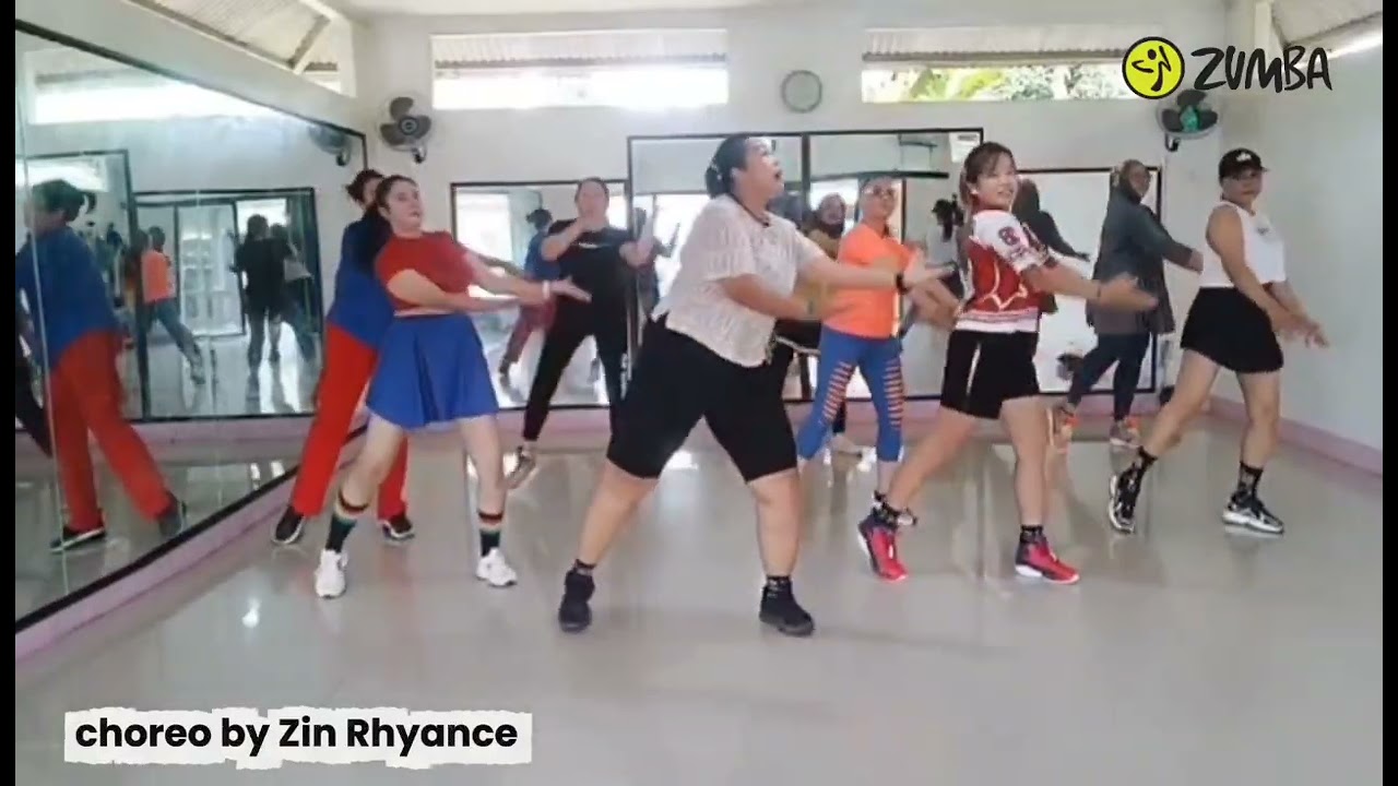 CUMBIA LOCA - ZIN VOL 120#choreo BY ZIN RHYANCE#zumbacommunity#zinbangkabelitung 