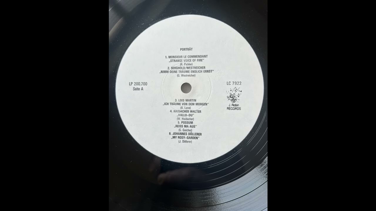 Monsieur Le Commendant – Strange Voice Of Fire