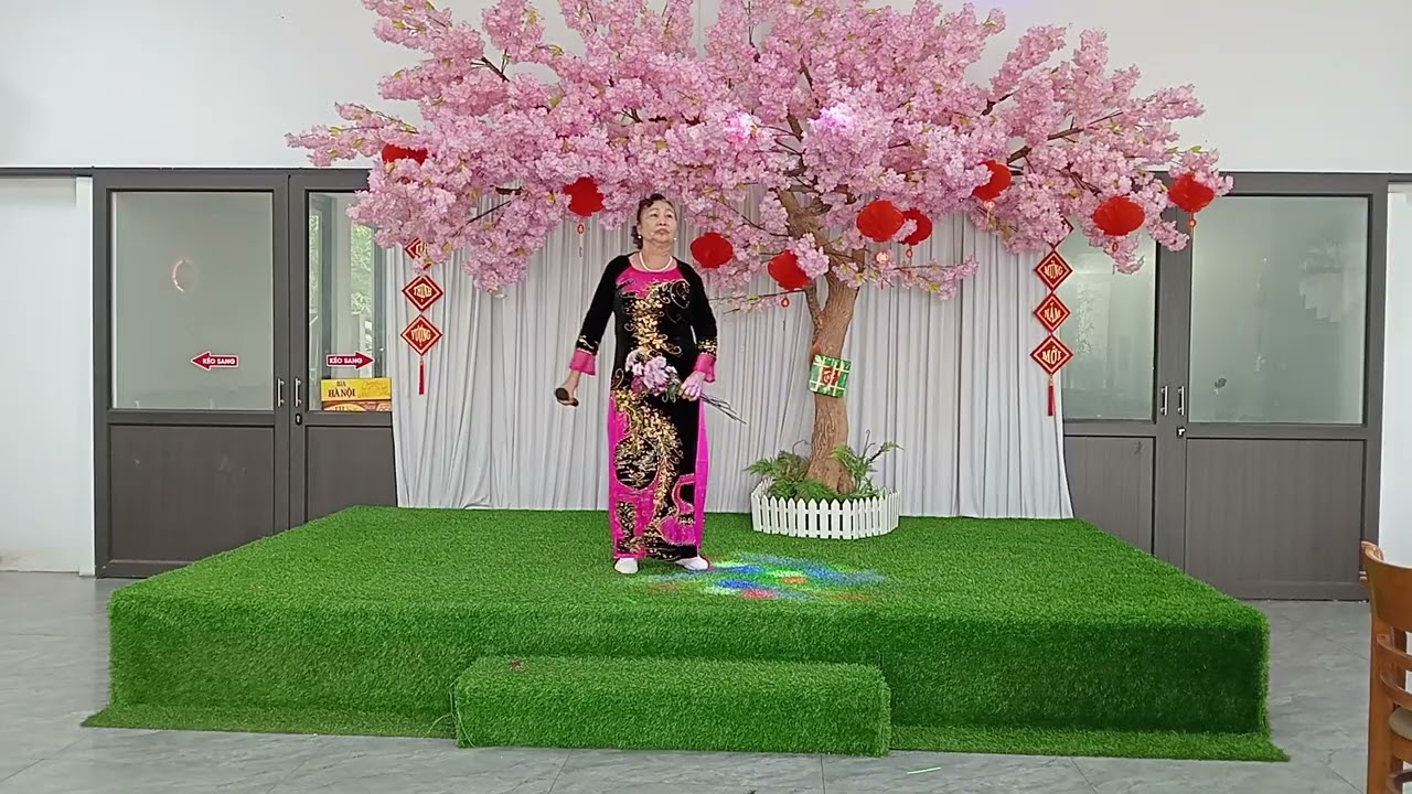 Câu lạc bộ yêu ca hát xuân hòa khai xuân 