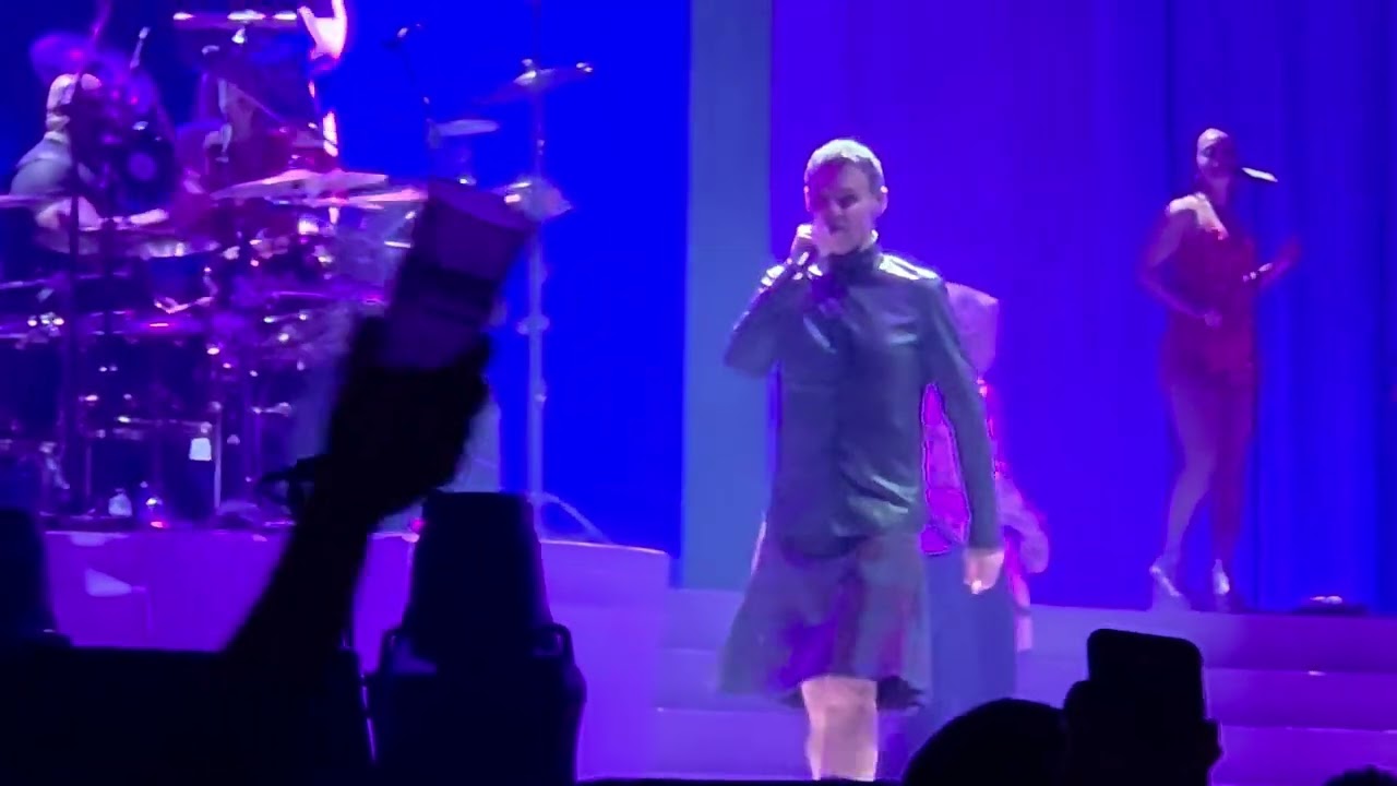 Marti pellow  - love is all around - 01.11.25 - Glasgow hydro 