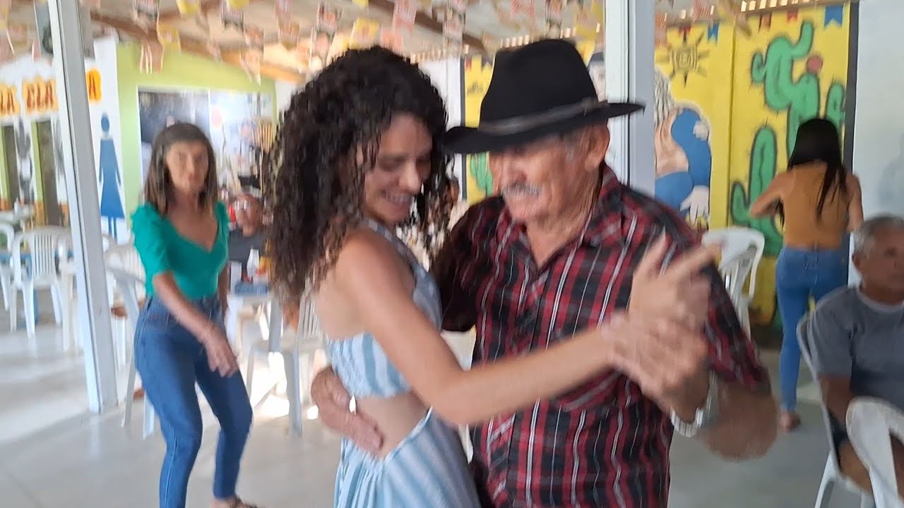 FORRÓ PÉ DE SERRA TODA SEMANA RANCHO DO VAN ARAPIRACA ALAGOAS 