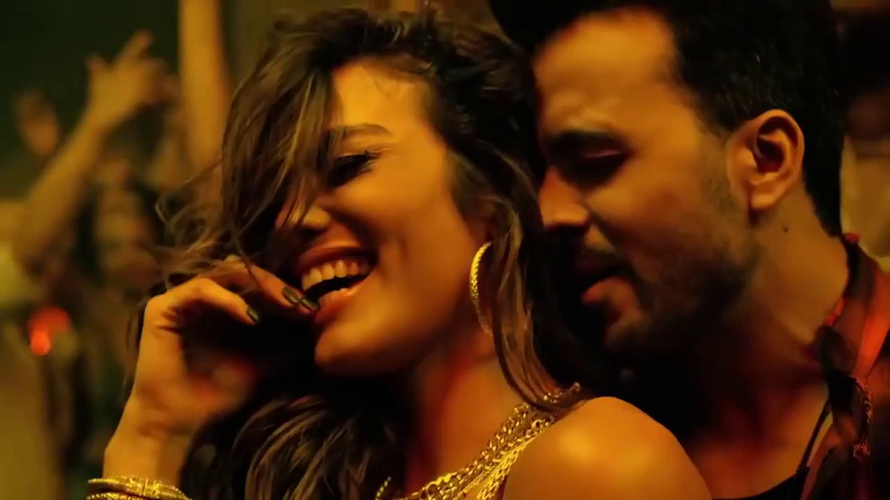 Luisi Fonsi, Daddy Yankee - Despacito (feat. Justin Bieber) Official Music Video