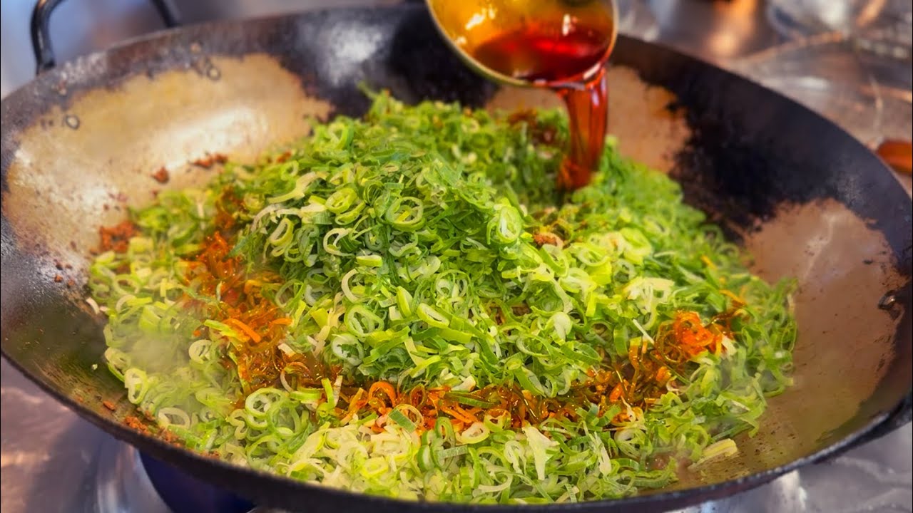 芸術的な焼きそば  Yakisoba as an Art Form